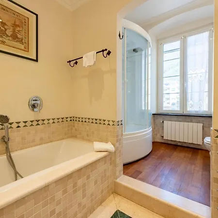 Altido Gorgeous Flat With Exceptional Sea Views شقة *