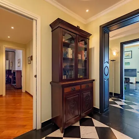 Altido Gorgeous Flat With Exceptional Sea Views شقة